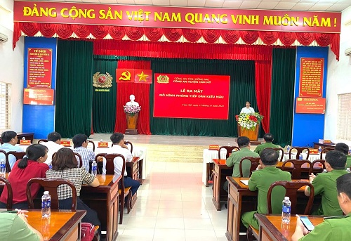 2024 LE RA MAT MO HINH PHONG TIEP CONG DAN KIEU MAU.jpg