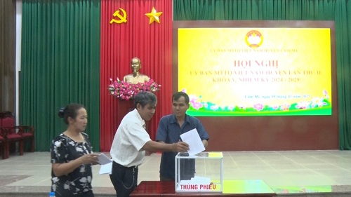 2025 HOI NGHI MTTQ HUYEN LAN 2.jpg