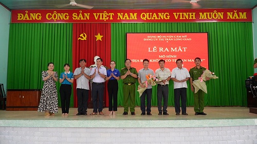 2025 MO HINH DIA BAN KHONG CO TE NAN MA TUY.jpg