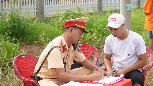 2024 CONG AN HUYEN TANG CUONG DAM BAO TT ATGT DIP LE QUOC KHANH 2.jpg