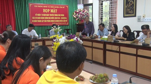 2024 HOP MAT NGAY TRUYEN THONG VAN PHONG 2.jpg