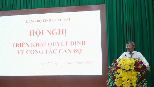 2024 PHO BI THU TINH UY TRAO QUYET DINH VE CONG TAC CAN BO.jpg