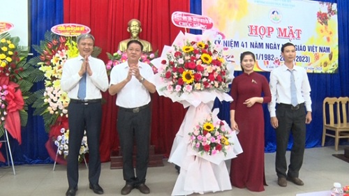 2023 HOP MAT NGAY NHA GIAO VN.jpg