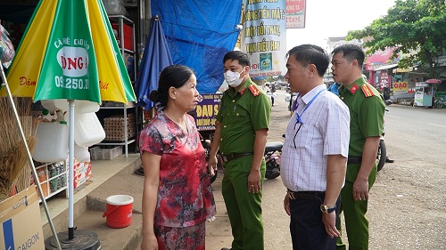 2023CAM MY GIAI TOA HANH LANG GIAO THONG TAI CAC CHO DAM BAO TRAT TU GIAO THONG1.jpg