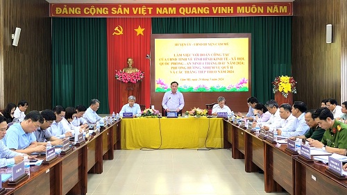 2024 DOAN UBND TINH LAM VIEC TAI CM VE TINH HINH KTXH ANQP 4 THANG 2.jpg