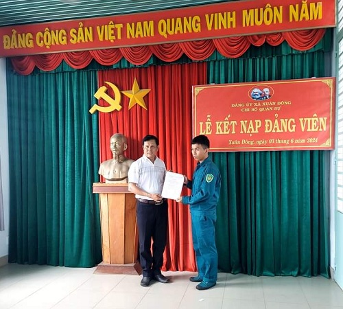 2024 LE KET NAP DANG VIEN MOI XUAN DONG 1.jpg