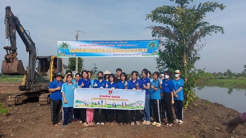 2024 SONG RAY RA QUAN CHIEN DICH THANH NIEN TINH NGUYEN HE 1.jpg